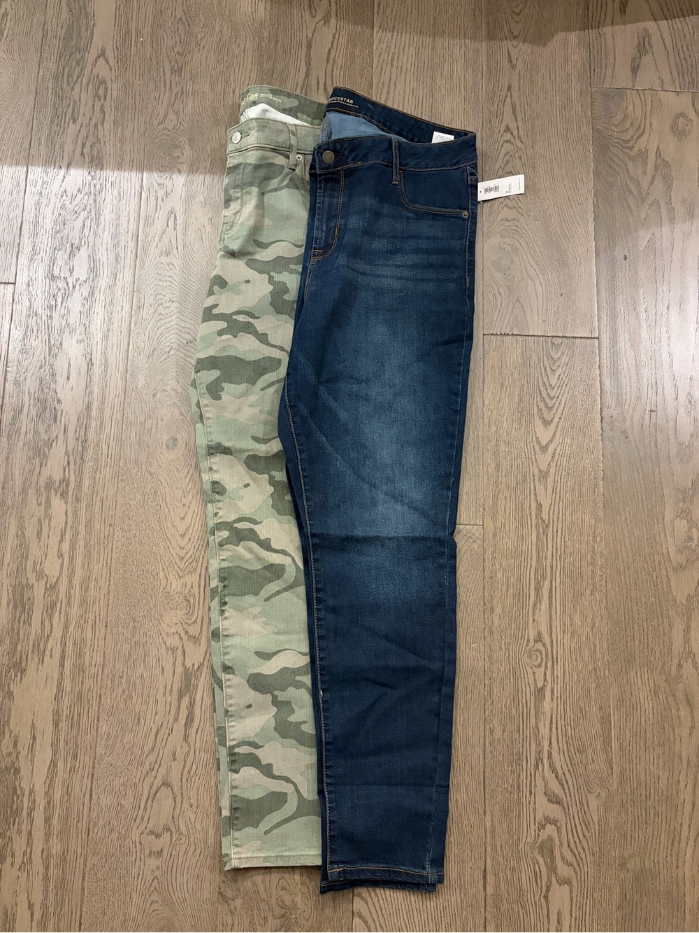 NWT Old Navy Rockstar Midrise Jeans size 14/16